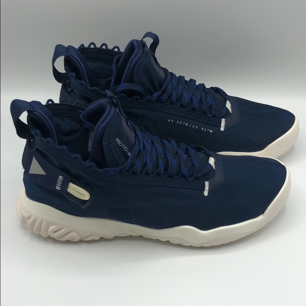 Jordan Proto-React Men’s Basketball Shoes - Picture 4 of 11